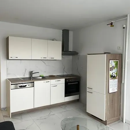Modern 2 Bedroom 62 M2 Apartment Ljubljana